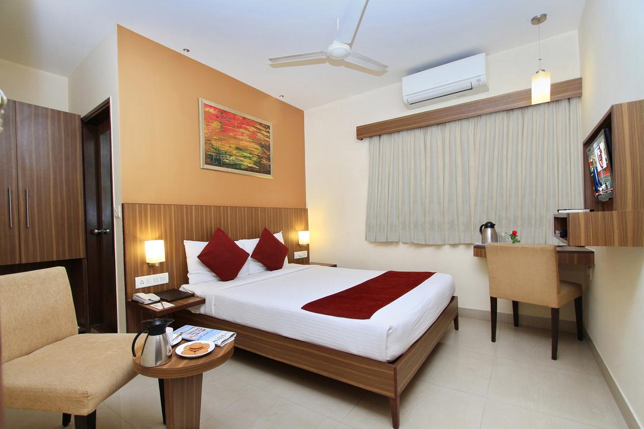 La Sara Comforts Bangalore Extérieur photo