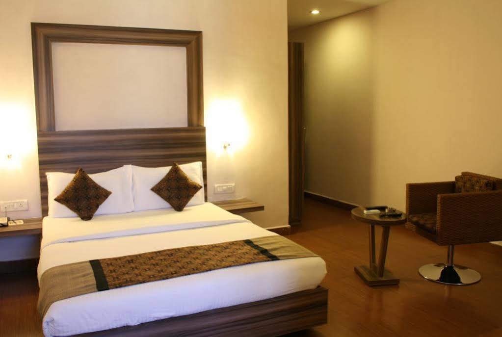 La Sara Comforts Bangalore Extérieur photo